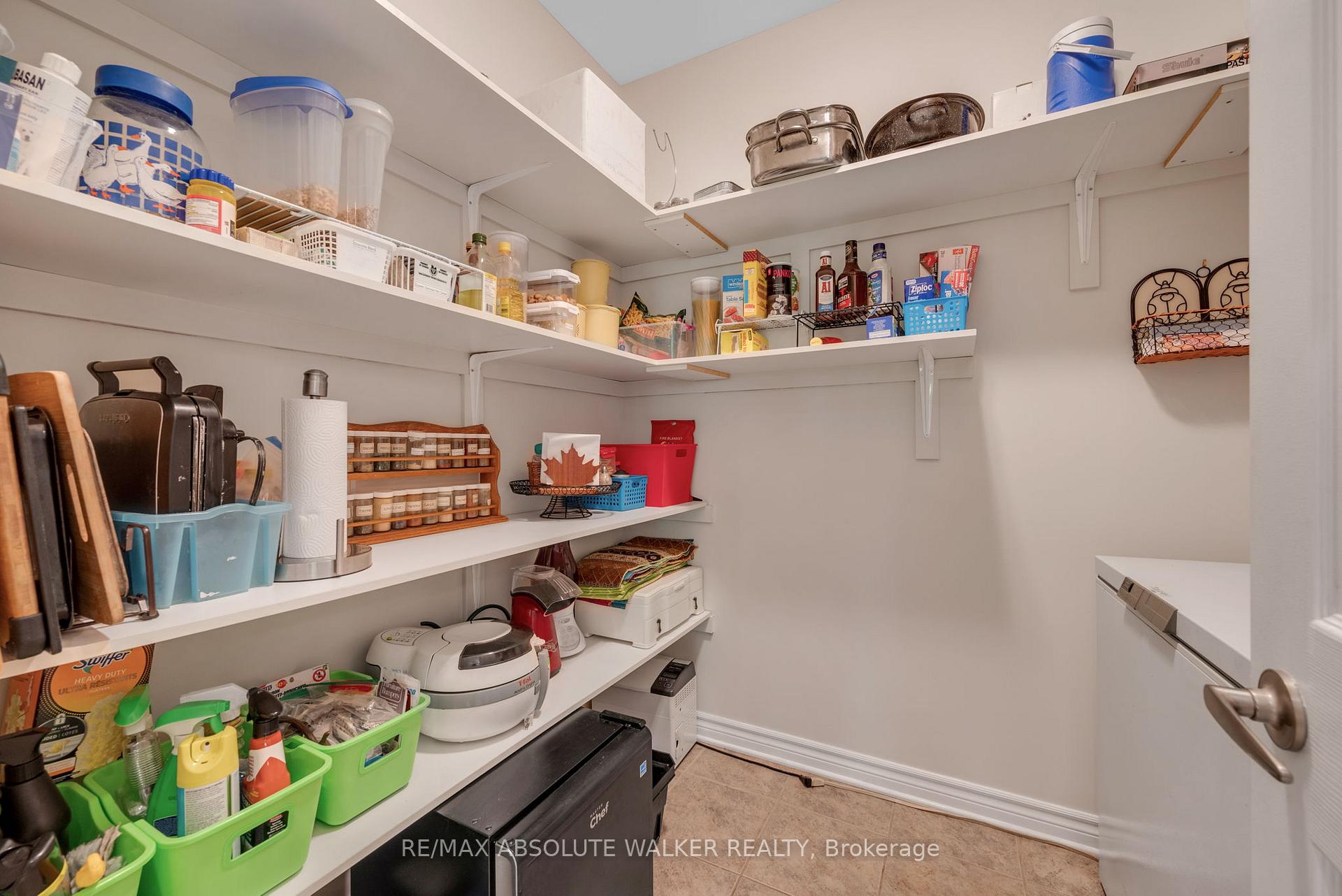 Photo 13 of 114 Hardwood Drive, Ottawa, Fitzroy Ward (South East) — HOMEH