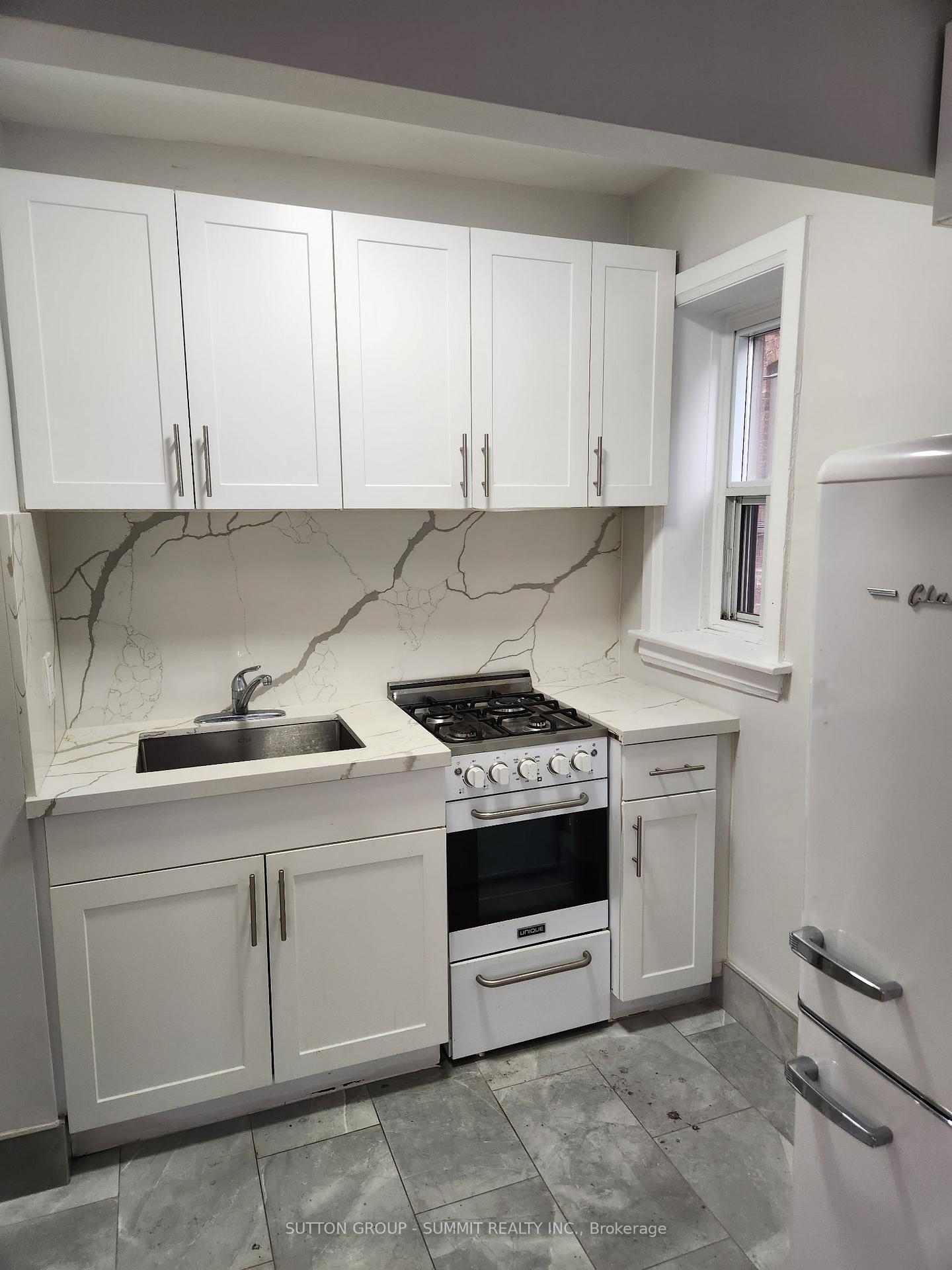 Photo 4 of Unit 202, 98 Vaughan Road, Toronto, Humewood-Cedarvale — HOMEH