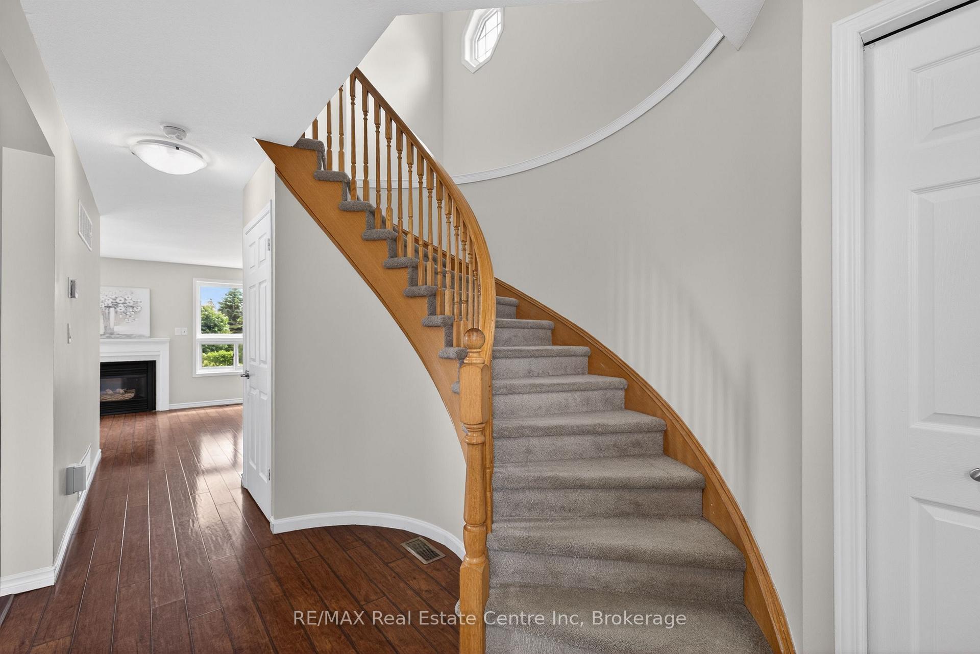 Photo 4 of 47 Marisa Street, Kitchener, Bridgeport — HOMEH