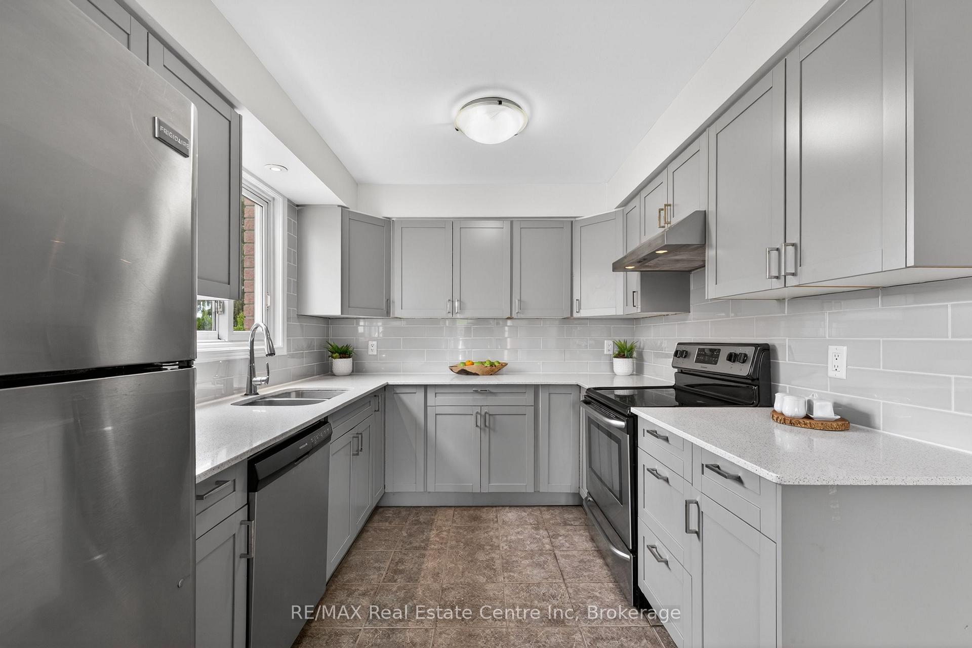 Photo 6 of 47 Marisa Street, Kitchener, Bridgeport — HOMEH