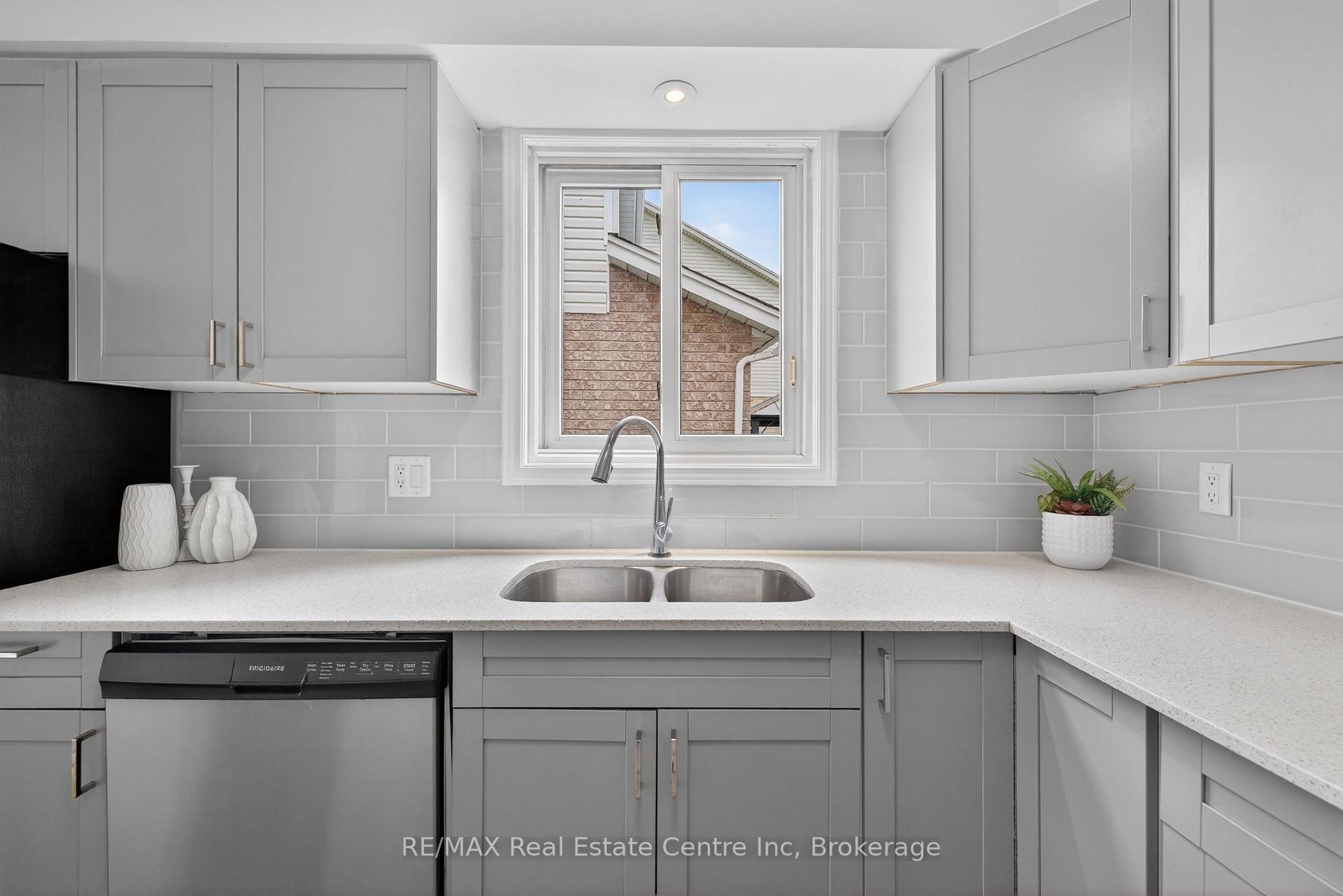 Photo 7 of 47 Marisa Street, Kitchener, Bridgeport — HOMEH
