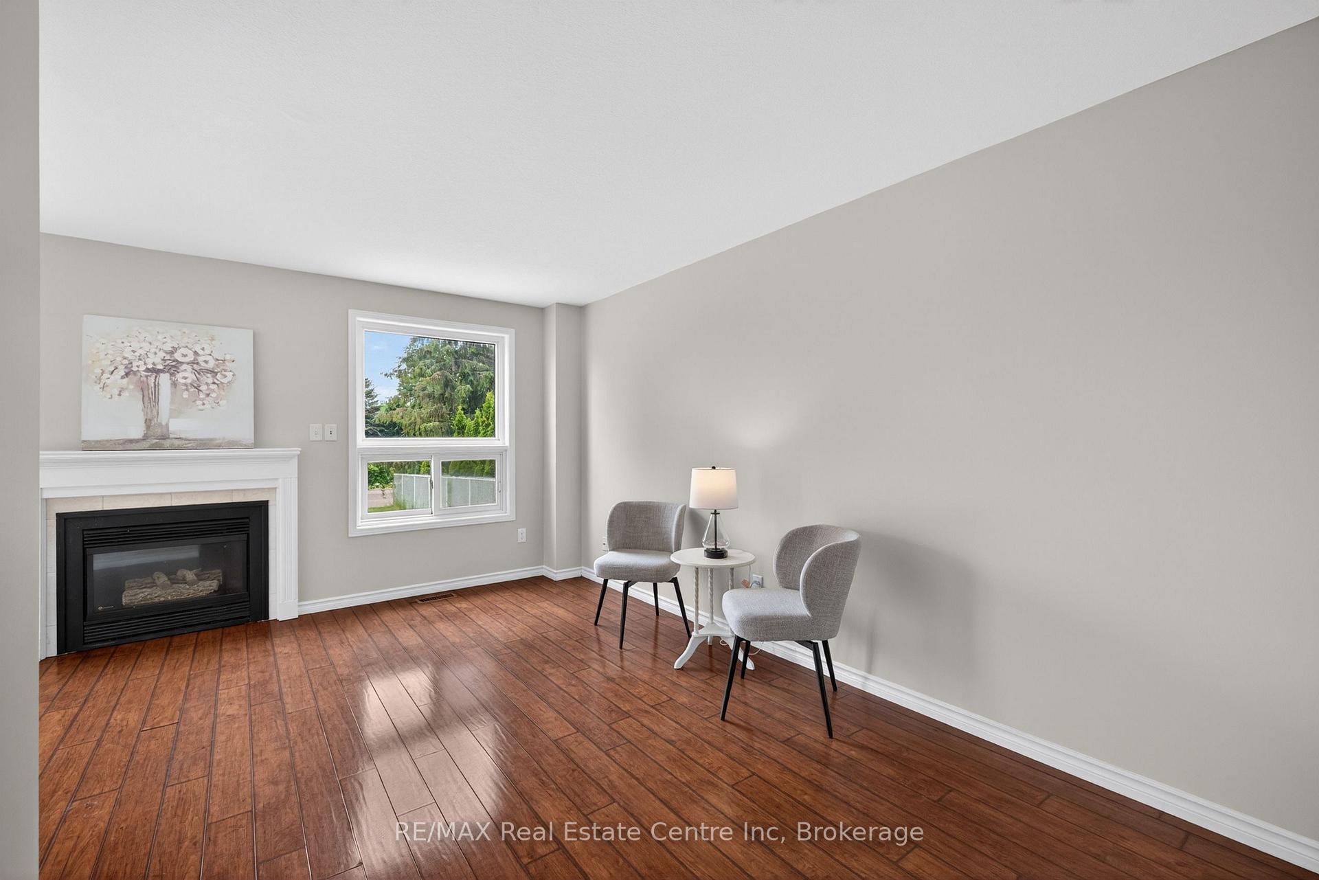 Photo 10 of 47 Marisa Street, Kitchener, Bridgeport — HOMEH
