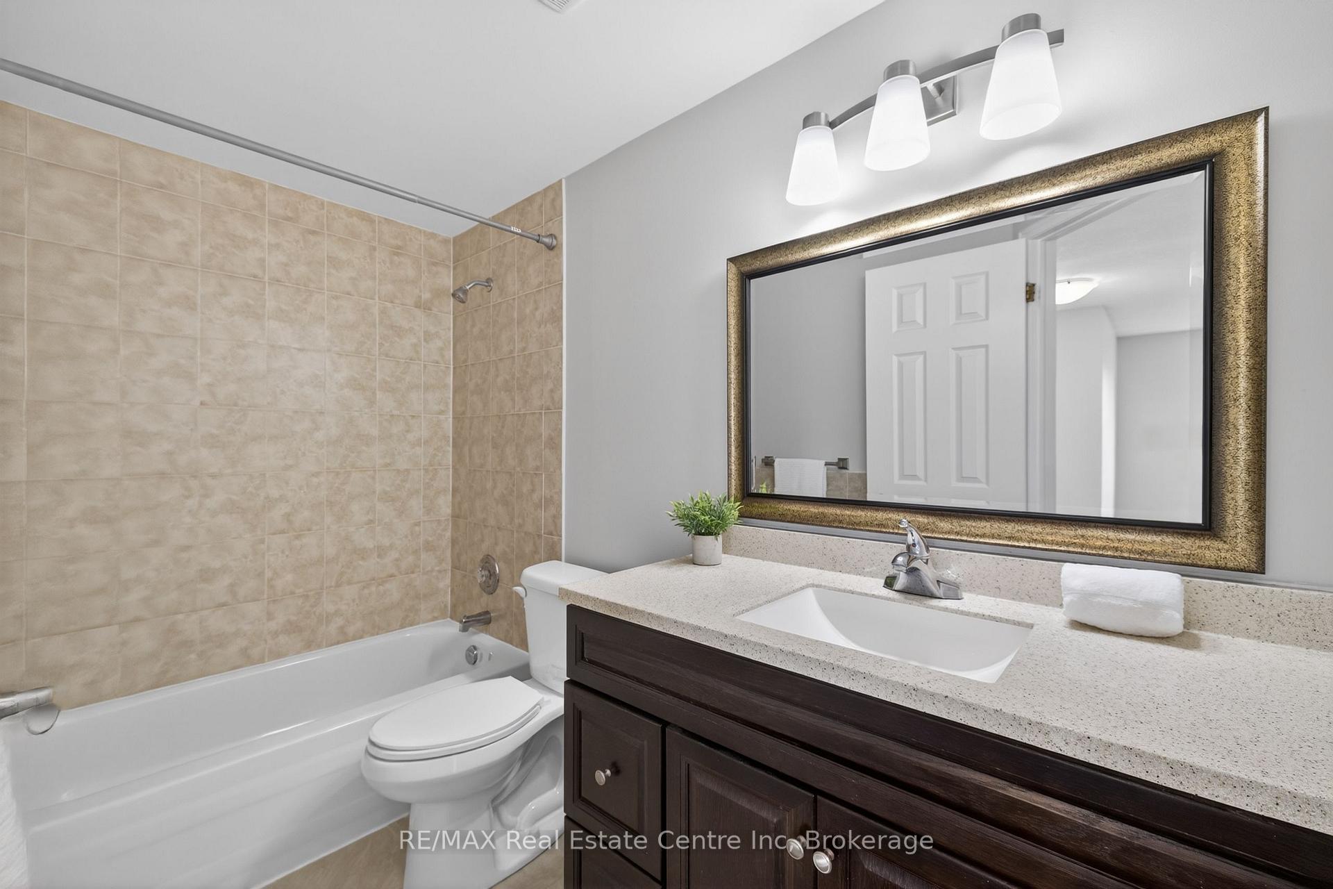 Photo 21 of 47 Marisa Street, Kitchener, Bridgeport — HOMEH