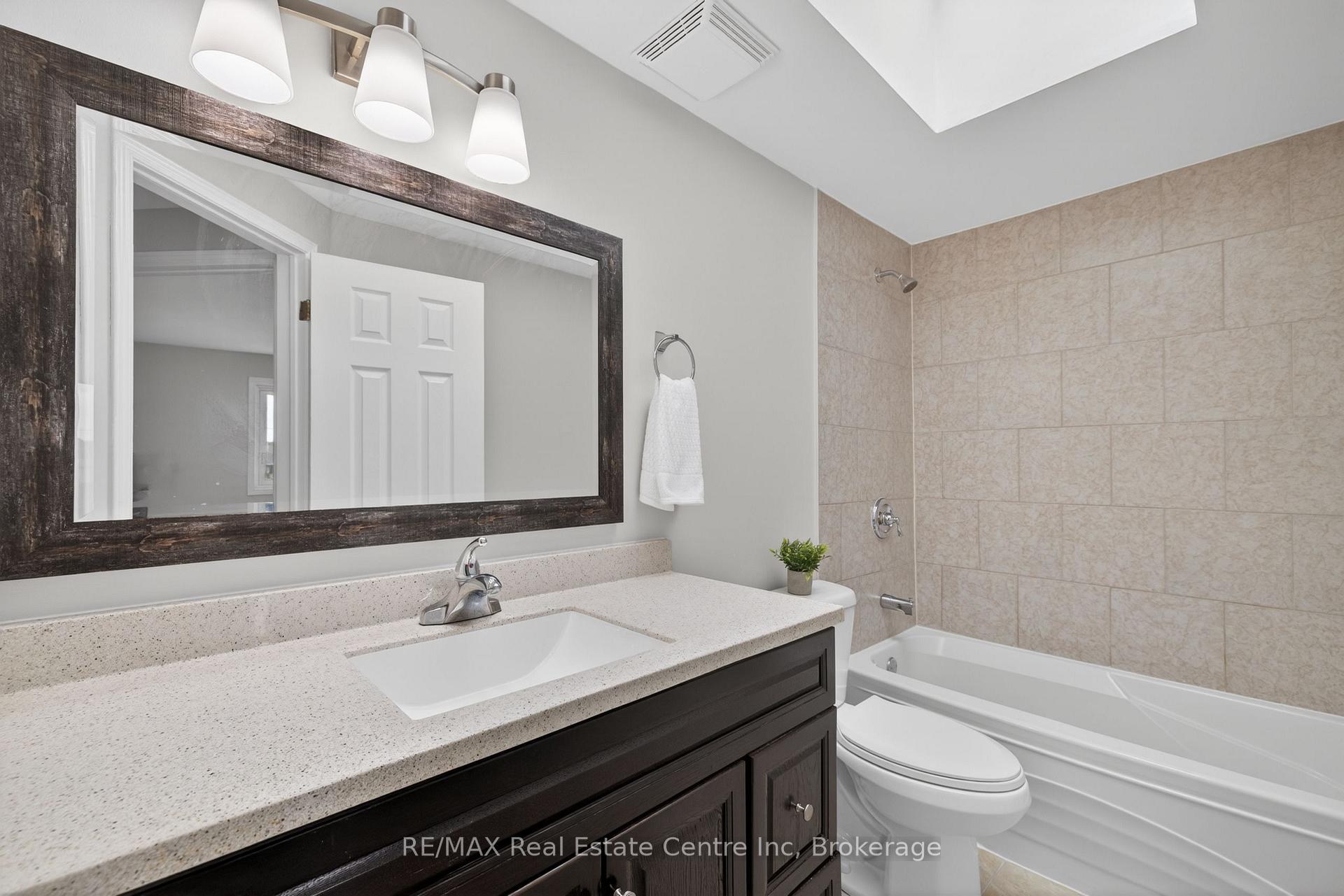 Photo 22 of 47 Marisa Street, Kitchener, Bridgeport — HOMEH