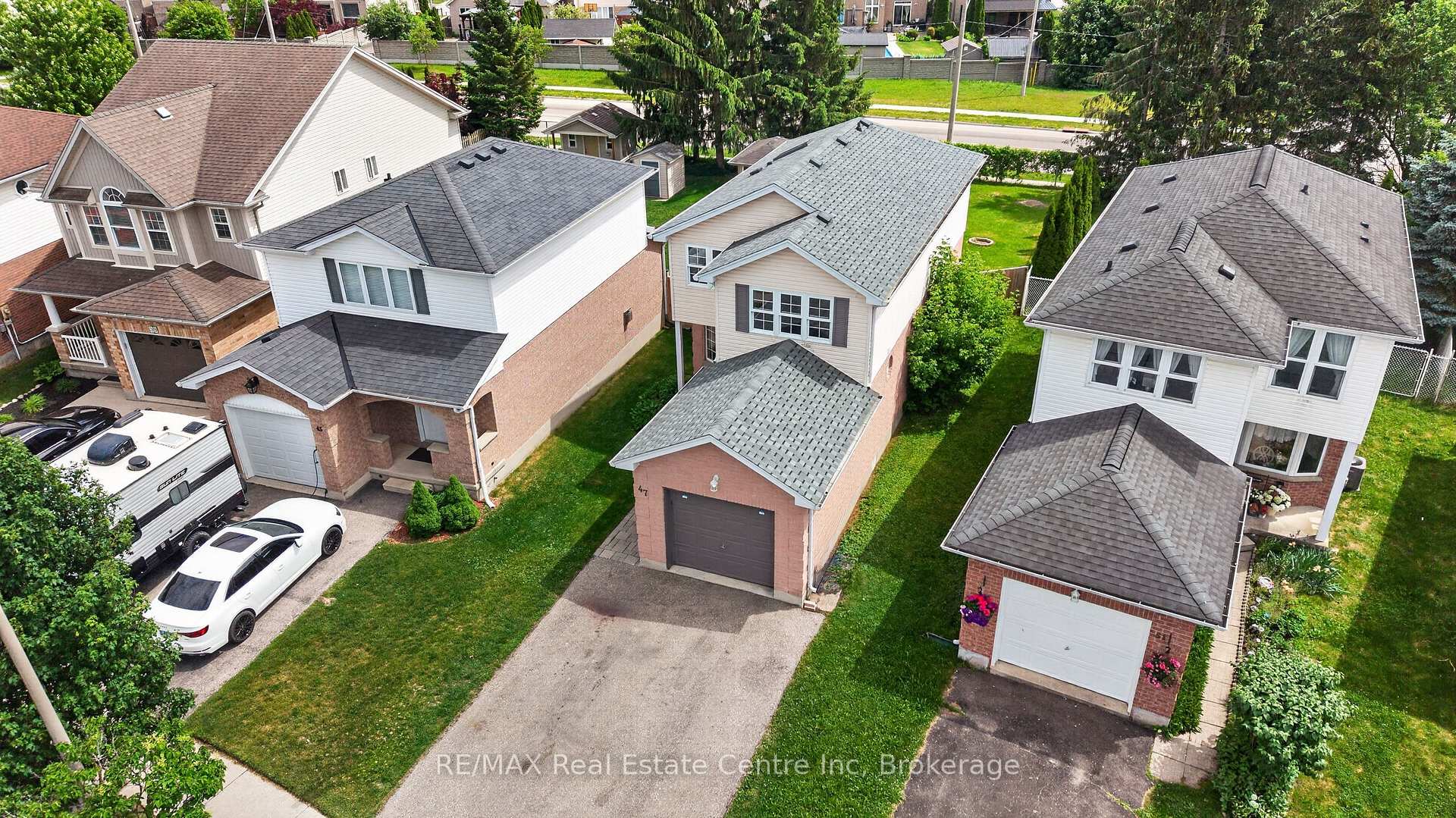 Photo 37 of 47 Marisa Street, Kitchener, Bridgeport — HOMEH