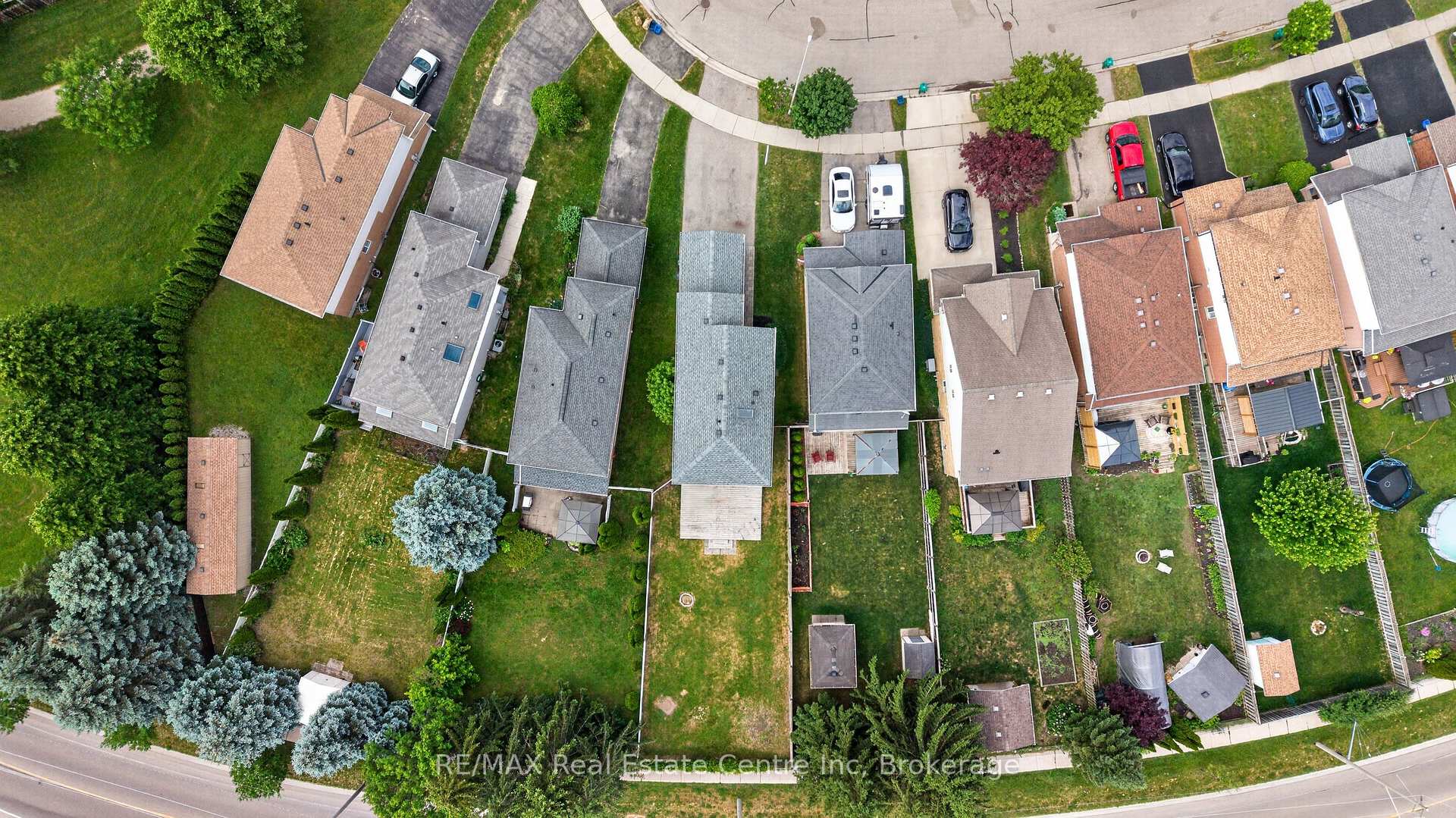Photo 41 of 47 Marisa Street, Kitchener, Bridgeport — HOMEH