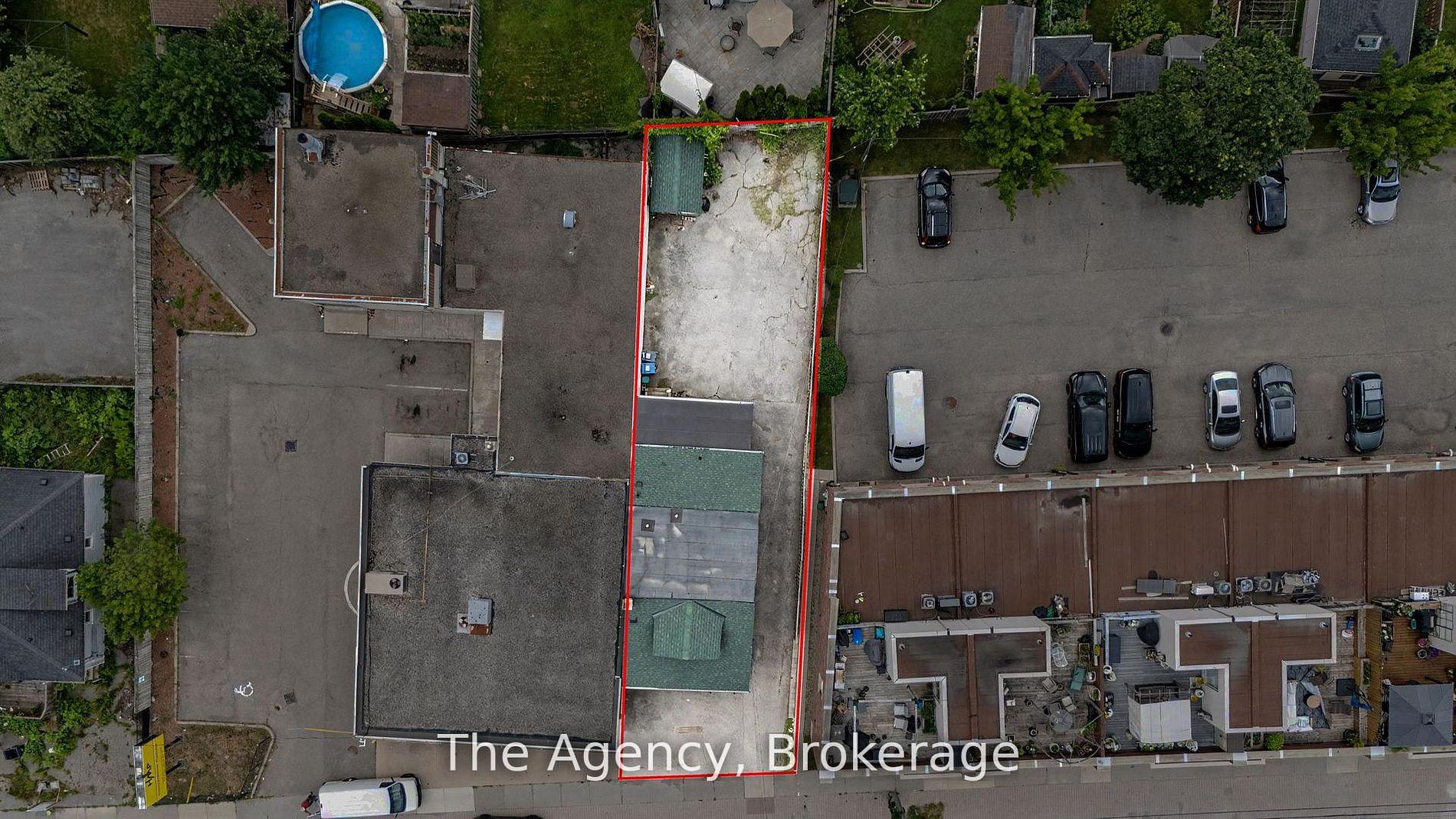 Photo 7 of 881 Lakeshore Road E, Mississauga, Lakeview — HOMEH