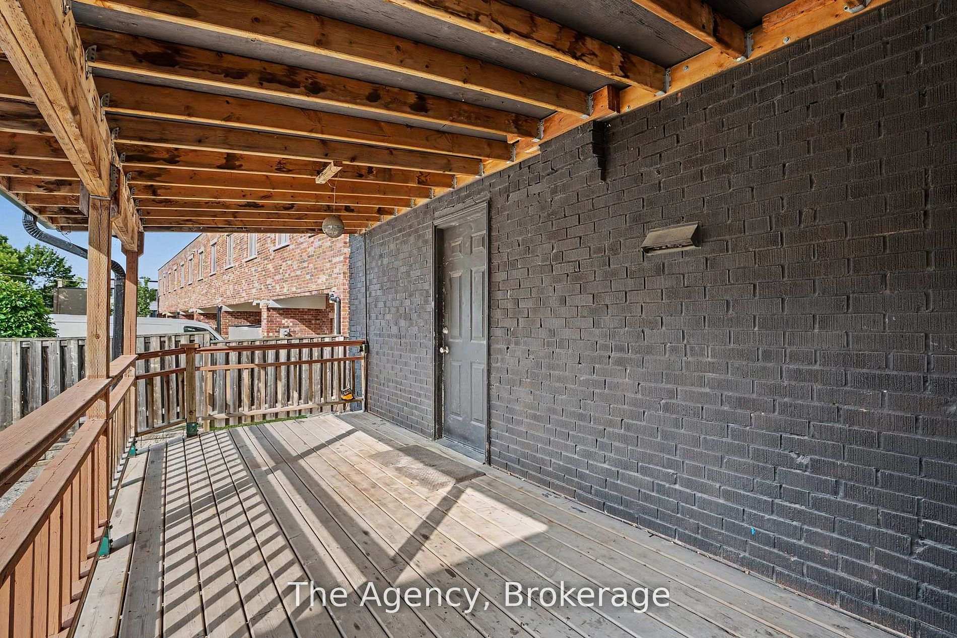 Photo 28 of 881 Lakeshore Road E, Mississauga, Lakeview — HOMEH