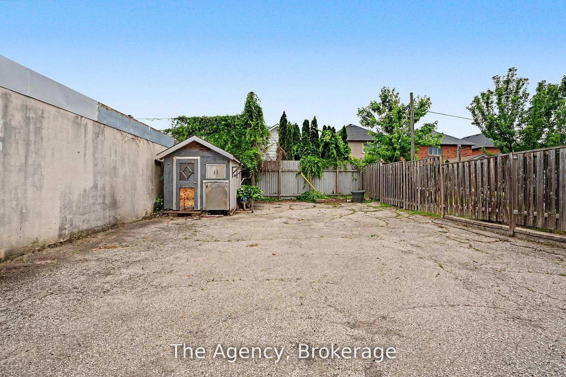 Photo 40 of 881 Lakeshore Road E, Mississauga, Lakeview — HOMEH