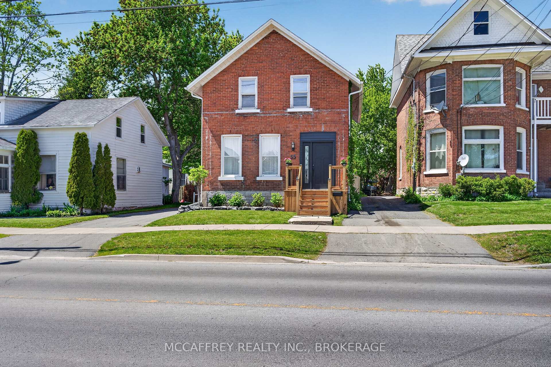 Front of 55 Bridge Street W