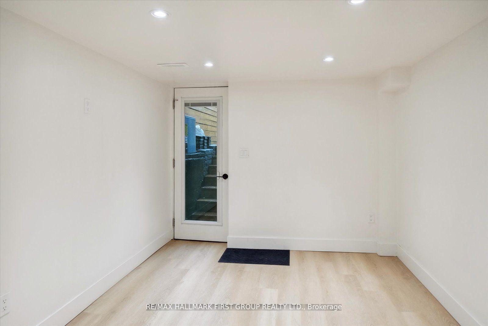 Photo 4 of Unit Lower, 285 Rhodes Avenue, Toronto, Greenwood-Coxwell — HOMEH