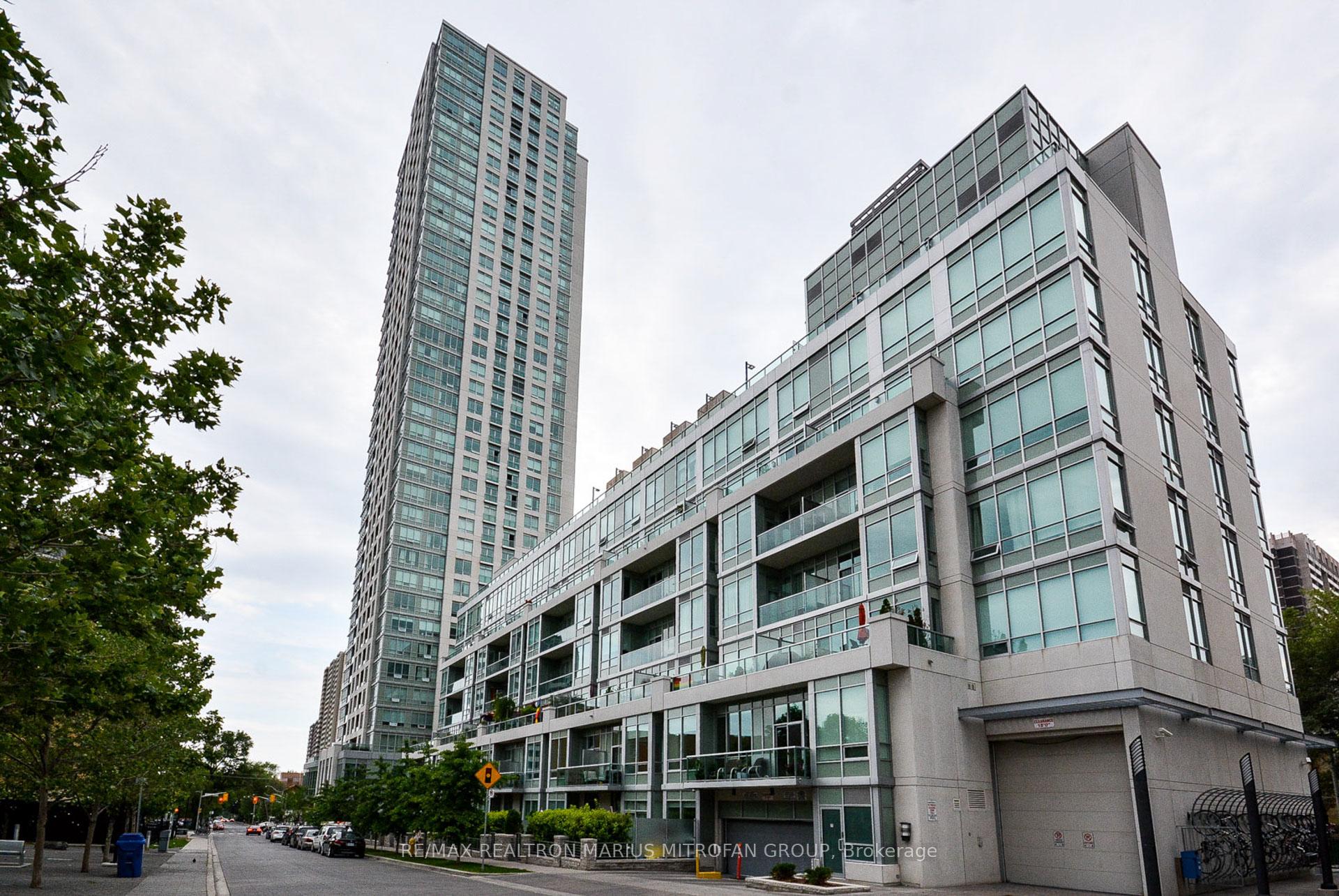 Front of Unit 702, 120 Homewood Avenue