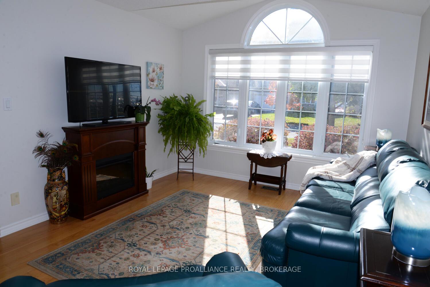 Photo 7 of 166 Ellesmeer Avenue, Kingston, City Northwest — HOMEH
