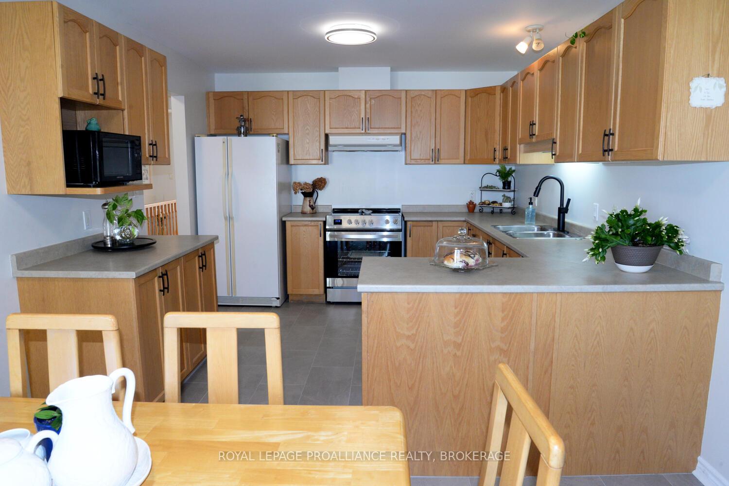 Photo 11 of 166 Ellesmeer Avenue, Kingston, City Northwest — HOMEH