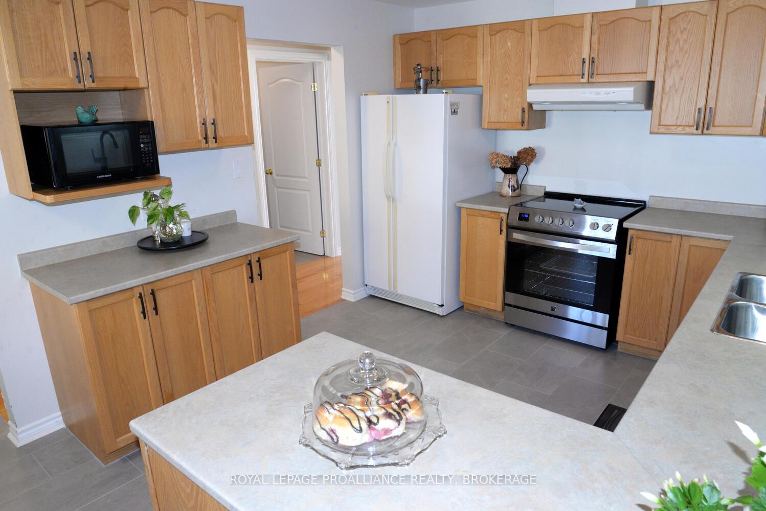 Photo 14 of 166 Ellesmeer Avenue, Kingston, City Northwest — HOMEH
