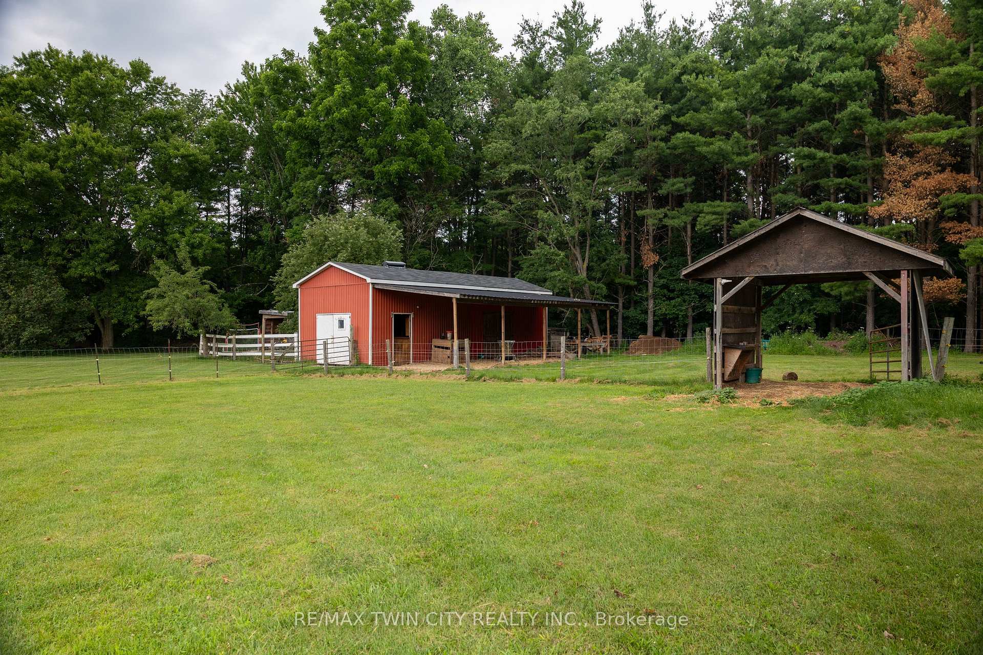 Photo 4 of 54 Fifth Concession Road, Brant, Burford — HOMEH