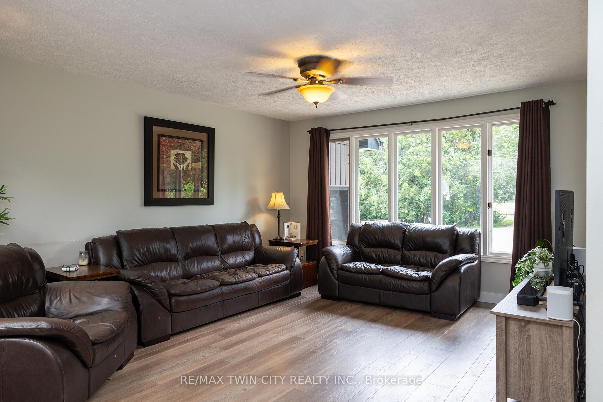 Photo 10 of 54 Fifth Concession Road, Brant, Burford — HOMEH