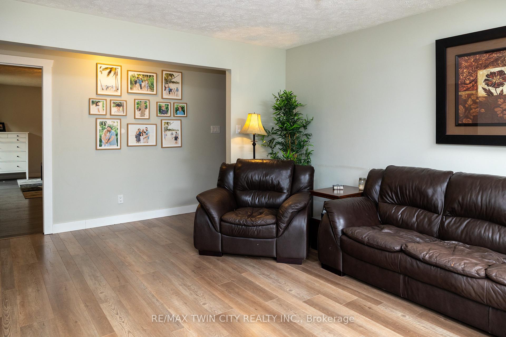 Photo 11 of 54 Fifth Concession Road, Brant, Burford — HOMEH