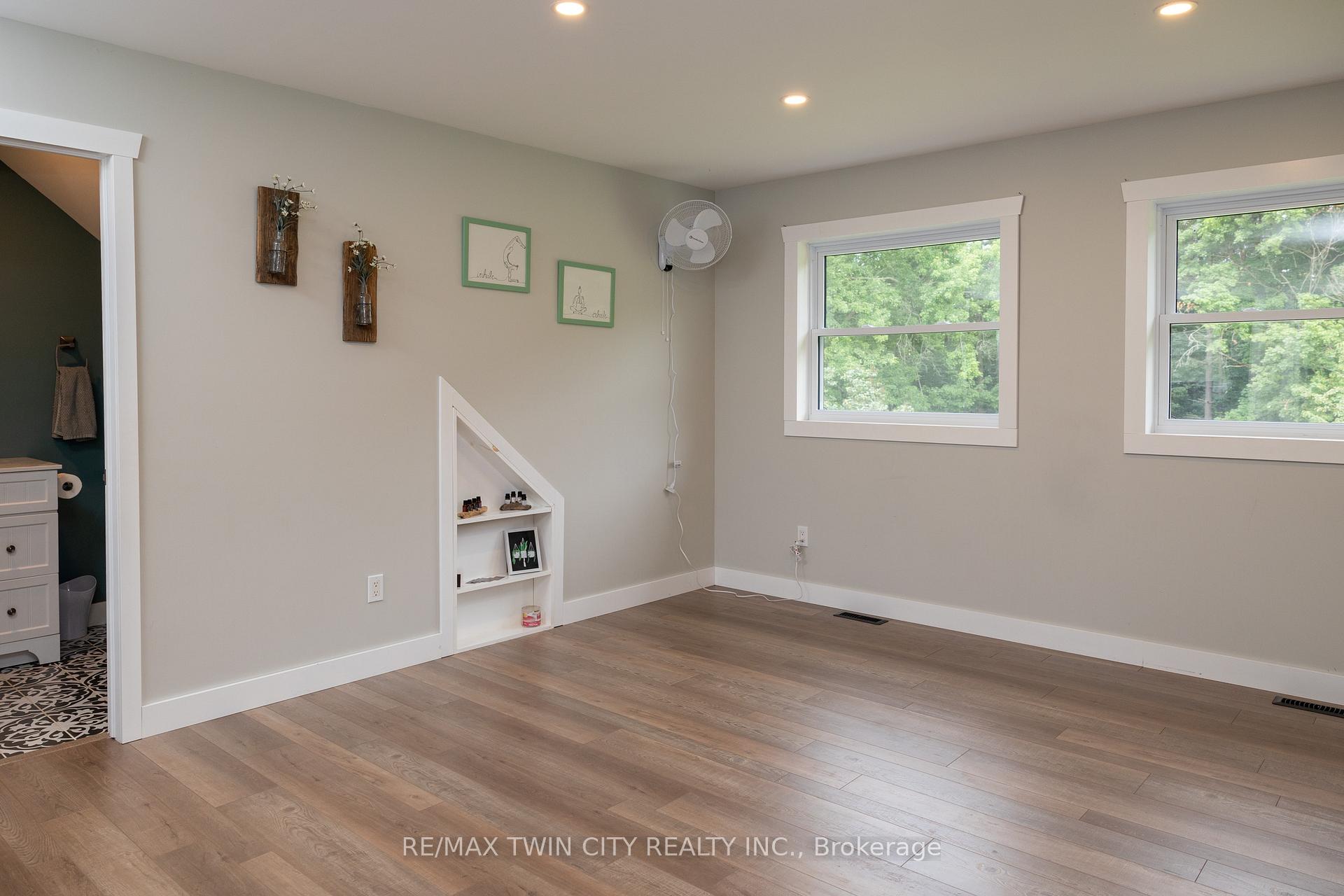 Photo 25 of 54 Fifth Concession Road, Brant, Burford — HOMEH