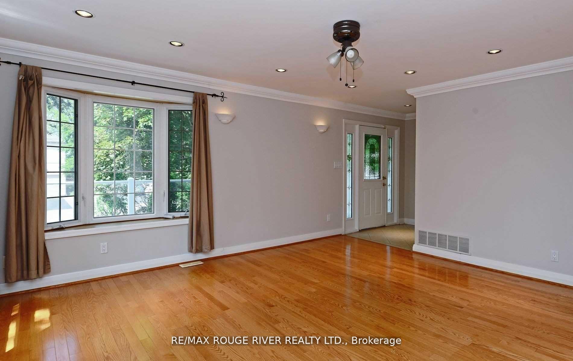 Photo 2 of Unit Upper, 705 Front Road, Pickering, Bay Ridges — HOMEH