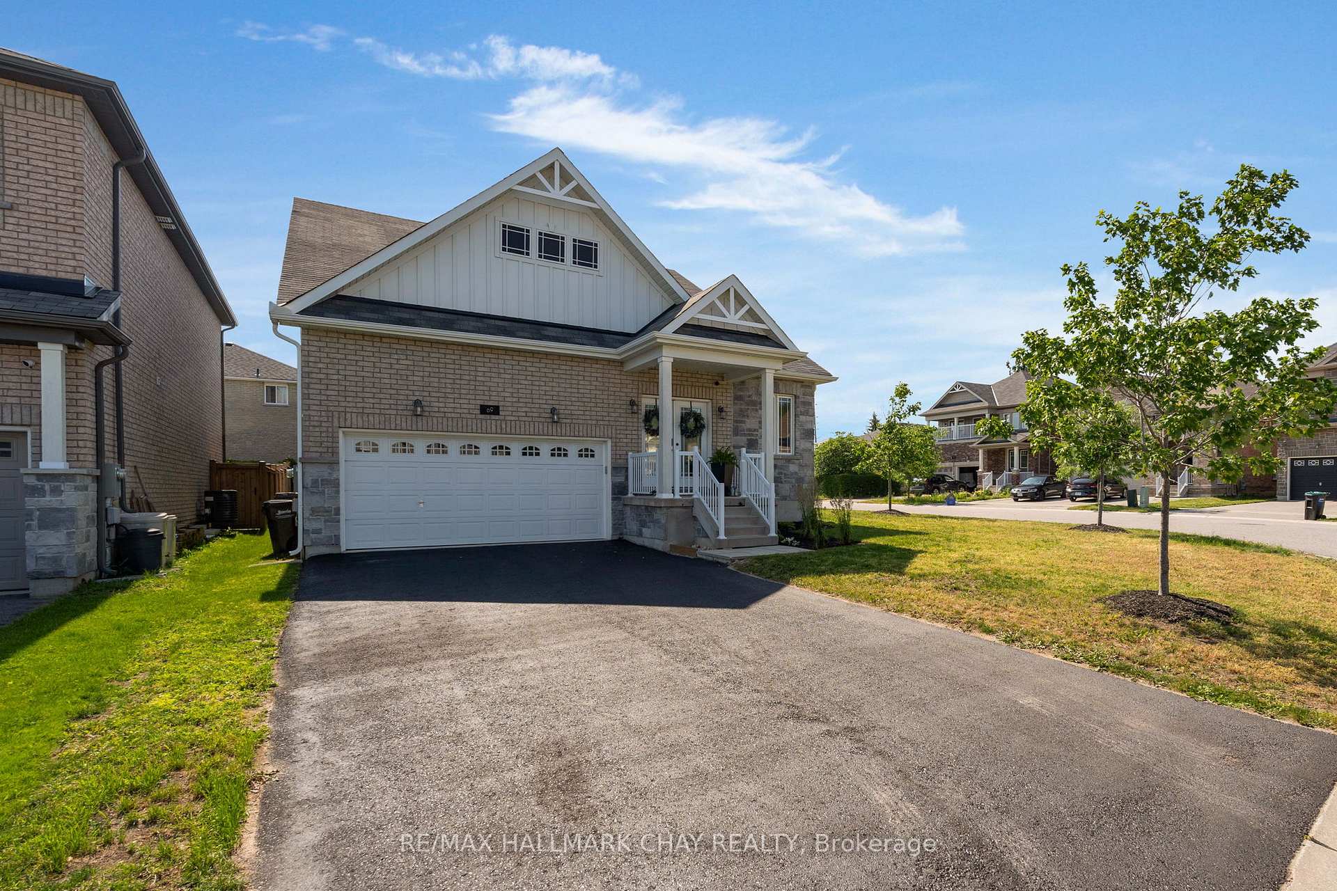 Photo 2 of 69 Prince George Crescent, Barrie, Innis-Shore — HOMEH