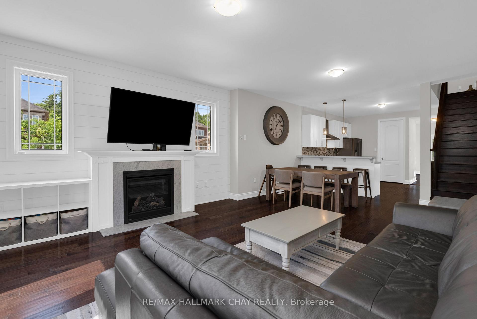 Photo 12 of 69 Prince George Crescent, Barrie, Innis-Shore — HOMEH