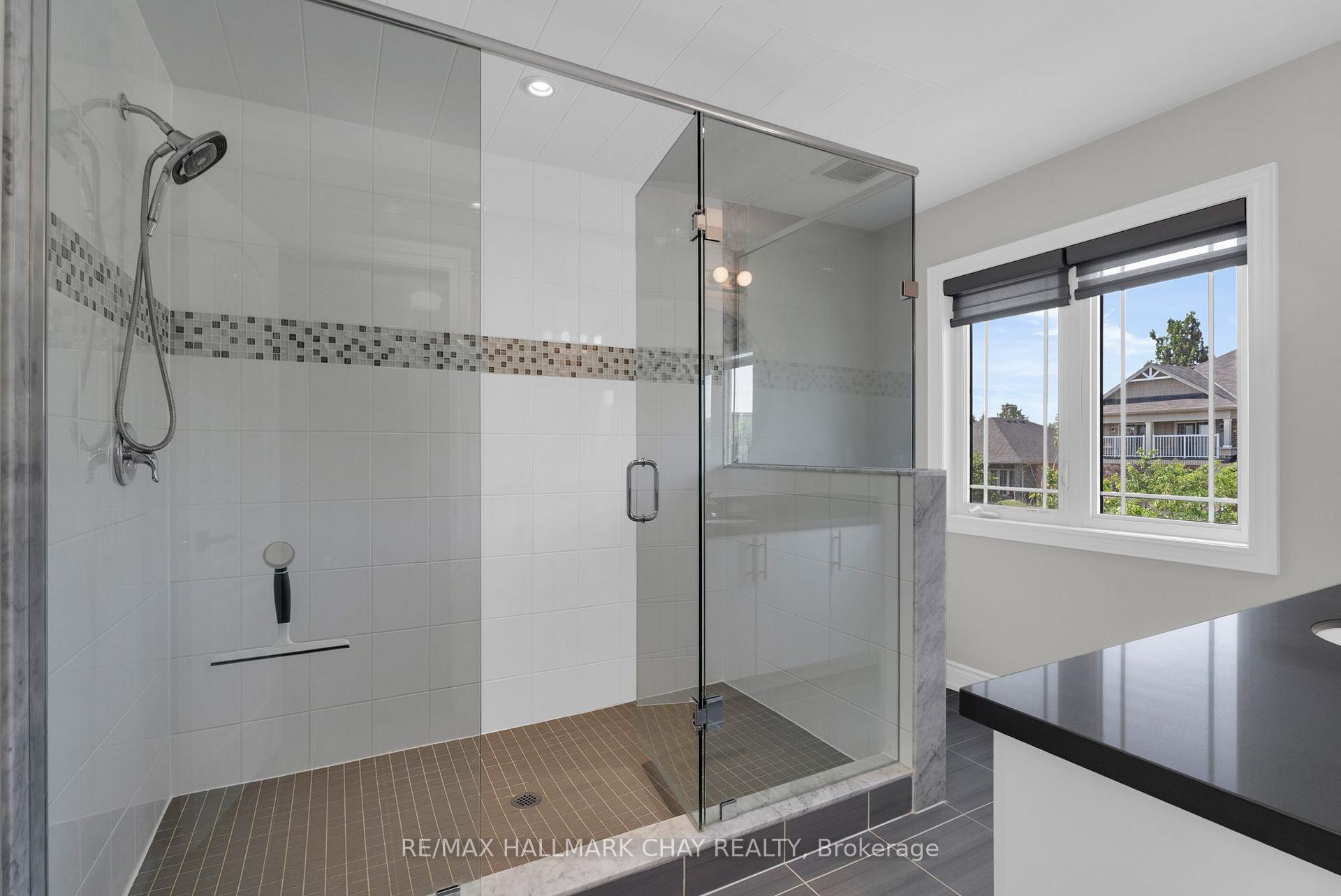 Photo 24 of 69 Prince George Crescent, Barrie, Innis-Shore — HOMEH