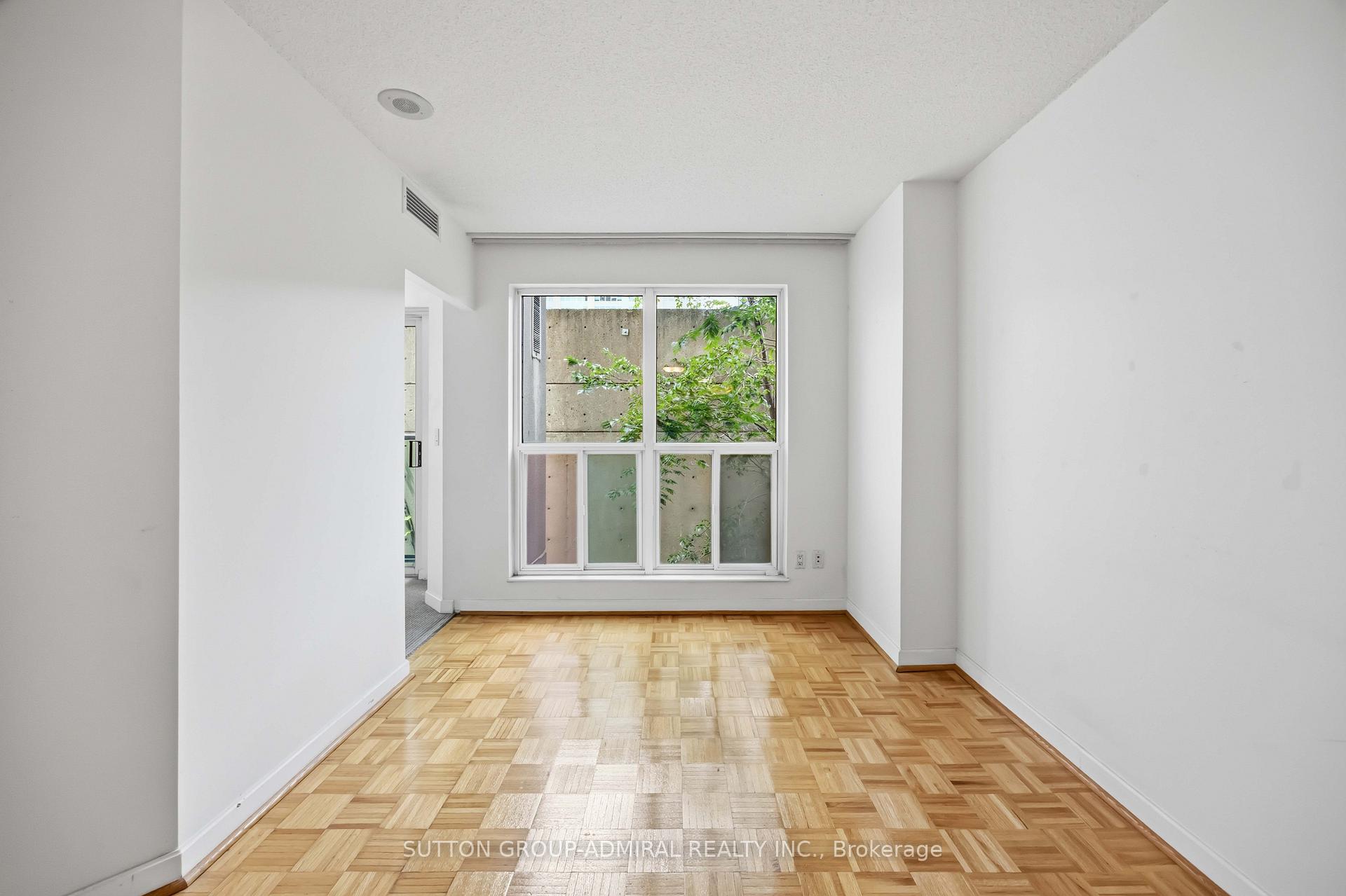 Photo 8 of Unit 1713, 8 Park Road, Toronto, Rosedale-Moore Park — HOMEH