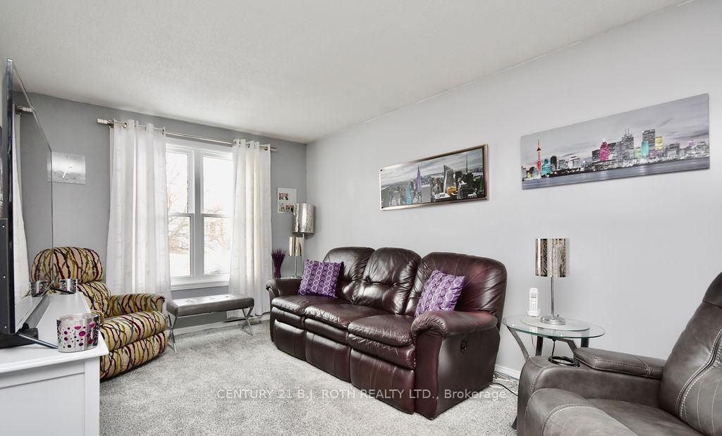 Photo 4 of 47 D'ambrosio Drive, Barrie, Painswick North — HOMEH