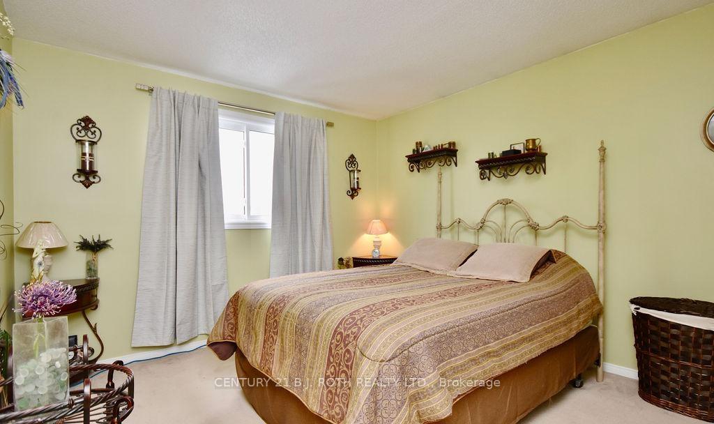 Photo 11 of 47 D'ambrosio Drive, Barrie, Painswick North — HOMEH