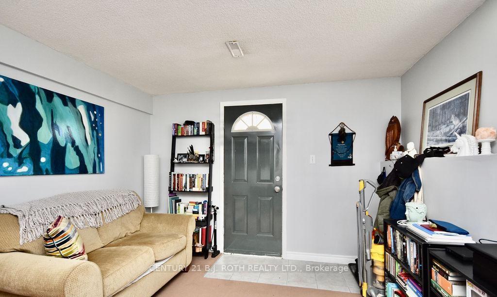 Photo 12 of 47 D'ambrosio Drive, Barrie, Painswick North — HOMEH