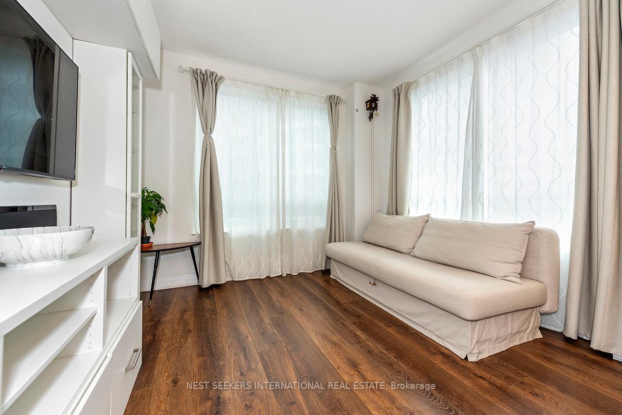 Photo 13 of Unit 733, 7165 Yonge Street, Markham, Grandview — HOMEH