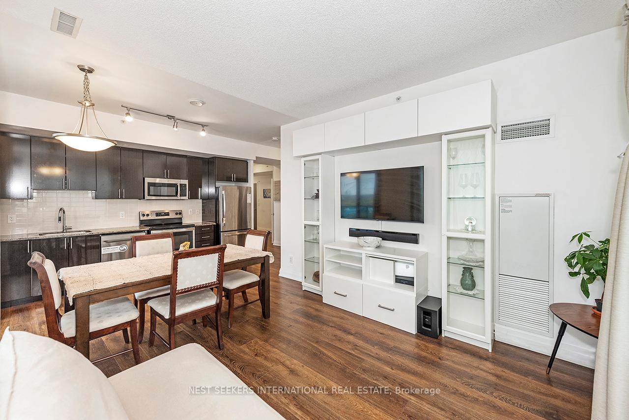 Photo 15 of Unit 733, 7165 Yonge Street, Markham, Grandview — HOMEH
