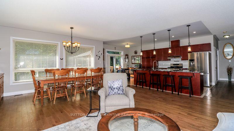 Photo 7 of 16 Cherry Sands Crescent, Wasaga Beach — HOMEH