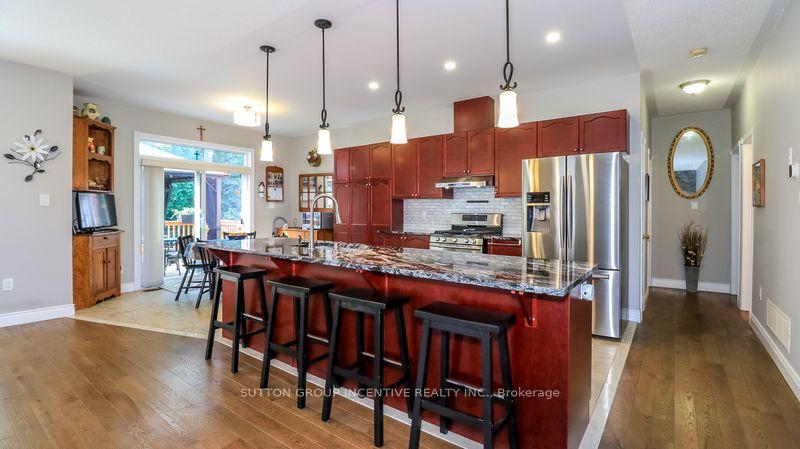 Photo 9 of 16 Cherry Sands Crescent, Wasaga Beach — HOMEH