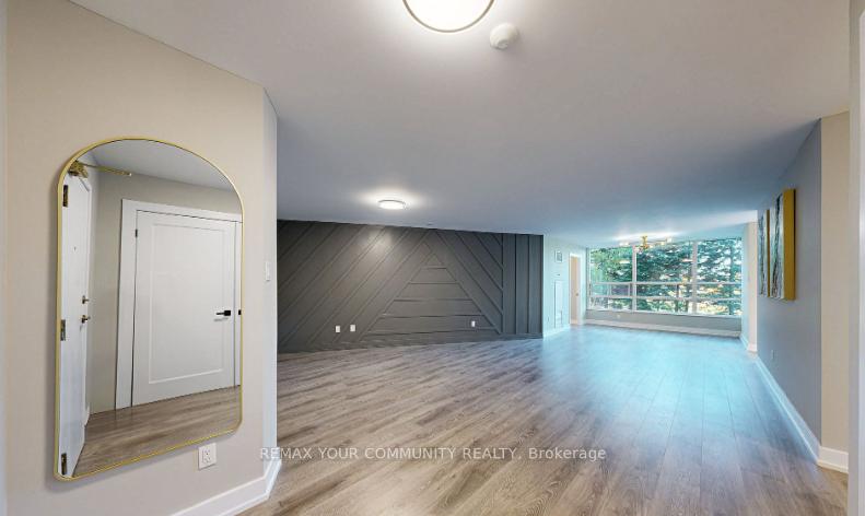 Photo 3 of Unit 218, 7905 Bayview Avenue, Markham, Aileen-Willowbrook — HOMEH