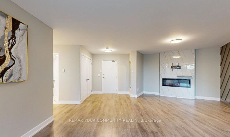 Photo 5 of Unit 218, 7905 Bayview Avenue, Markham, Aileen-Willowbrook — HOMEH