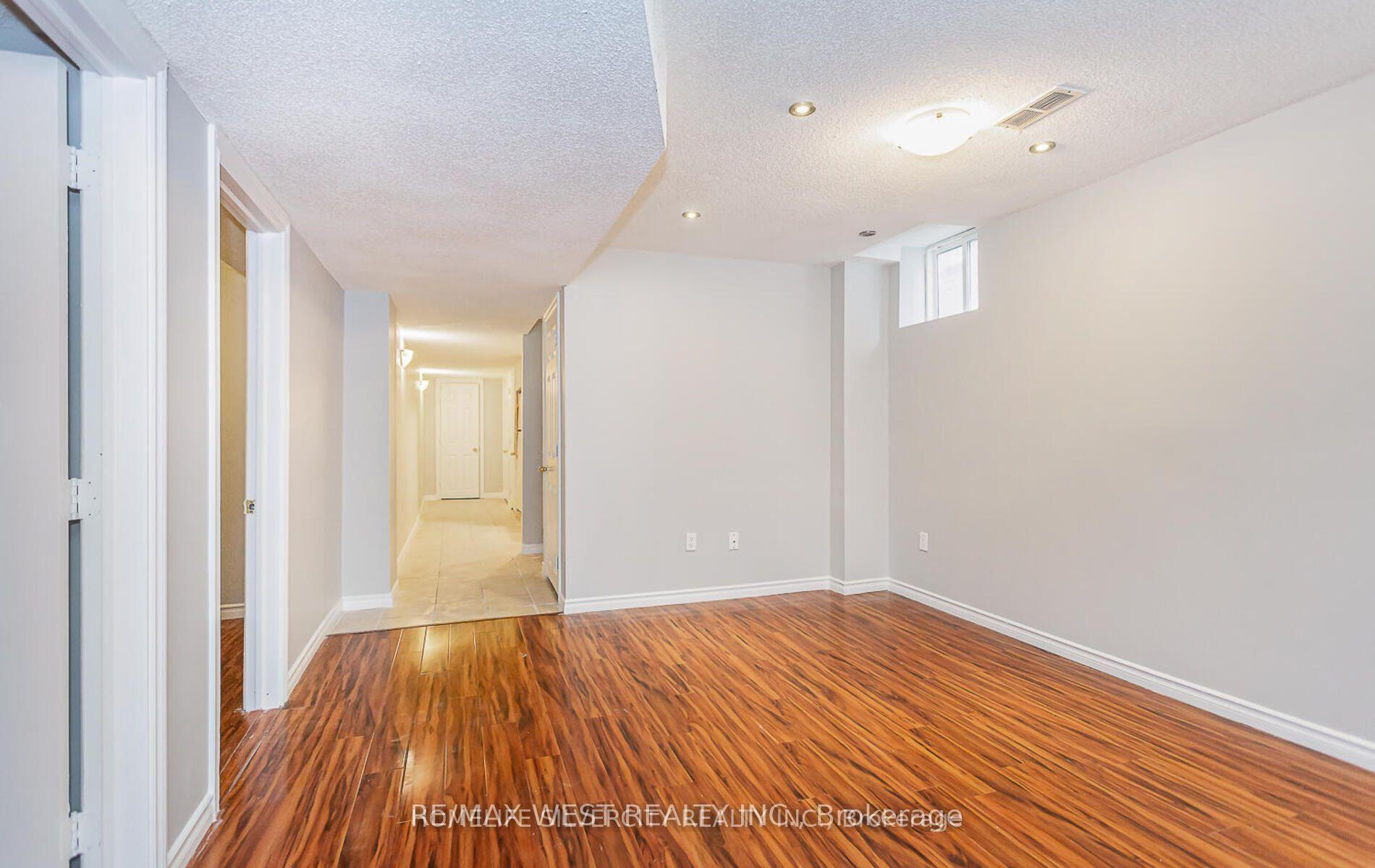 Photo 7 of Unit Lower, 157 Hollywood Hill Circle, Vaughan, Vellore Village — HOMEH