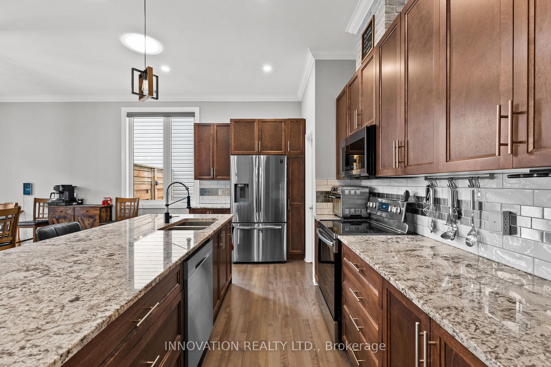Photo 8 of 94 Dunlop Road, Carleton Place, Carleton Place — HOMEH