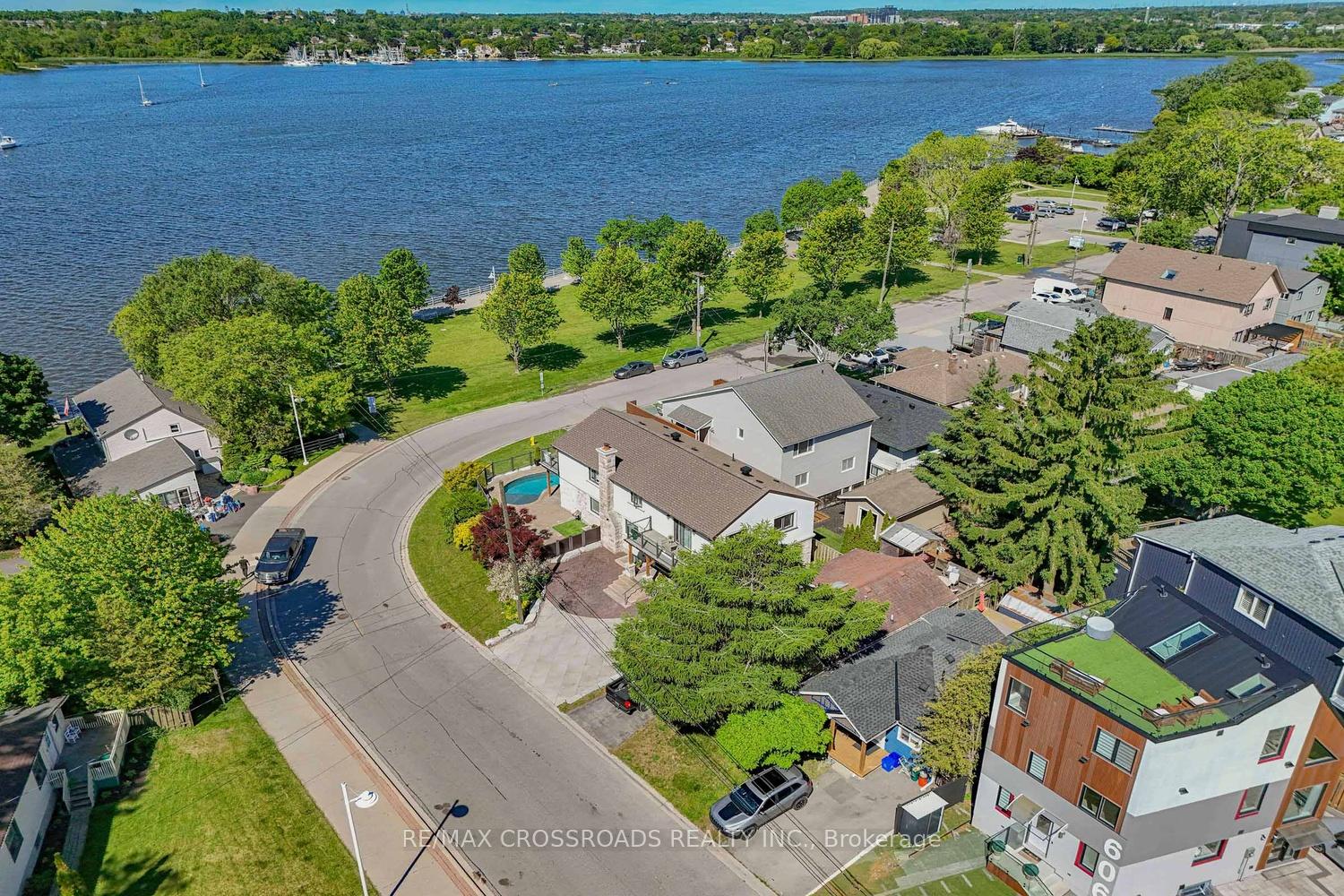 Photo 5 of 661 Front Road, Pickering, Bay Ridges — HOMEH