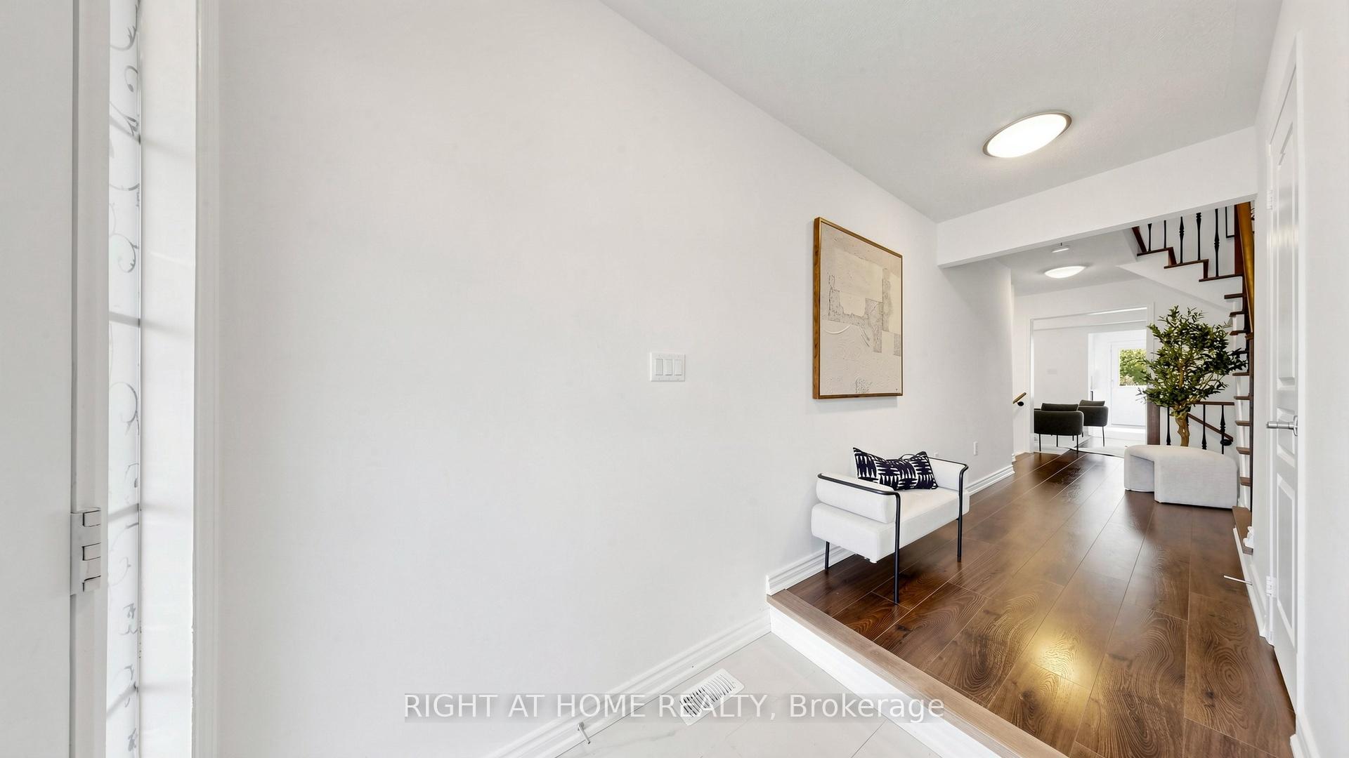 Photo 32 of 80 Barr Crescent, Aurora, Bayview Northeast — HOMEH