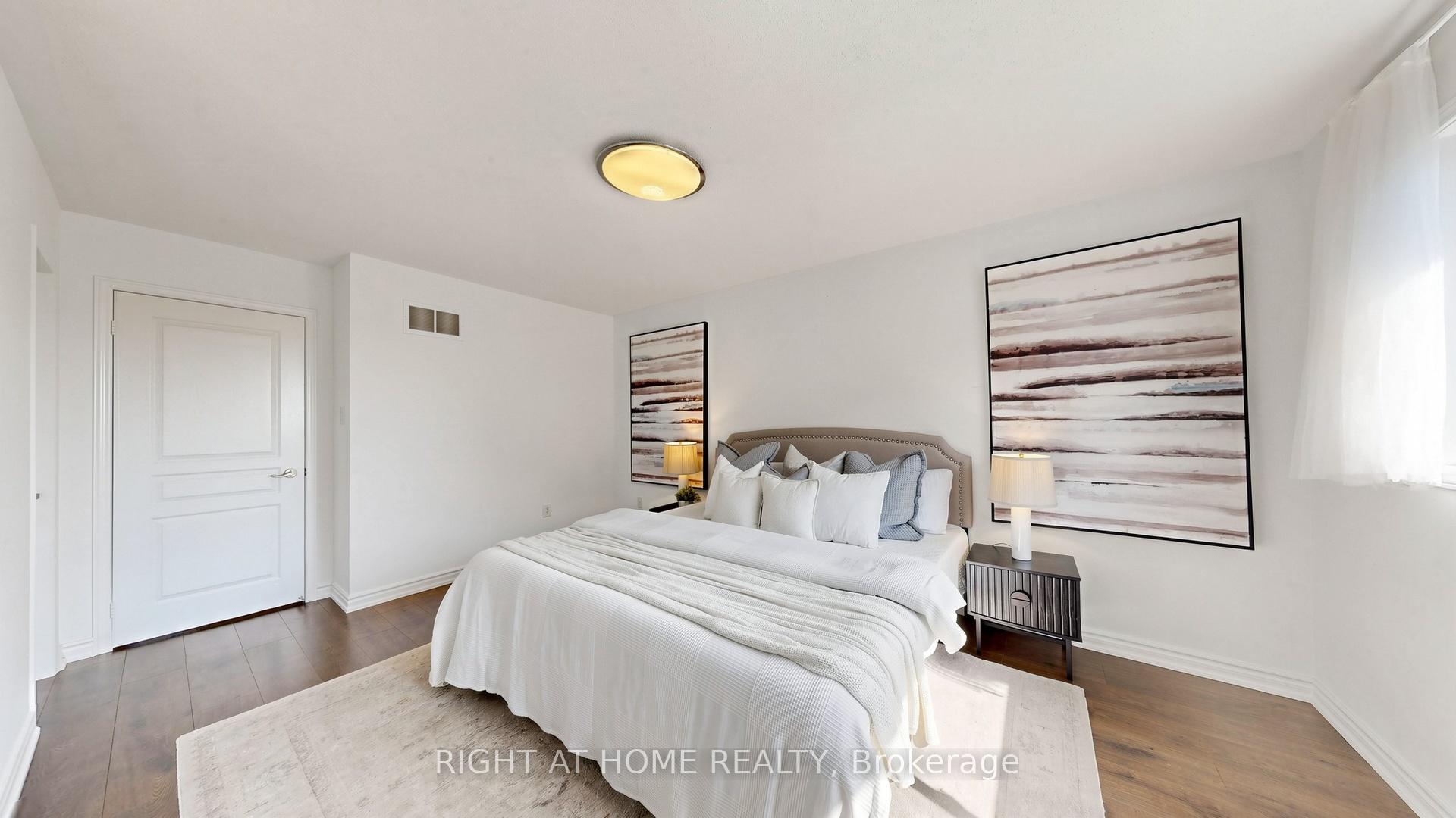 Photo 17 of 80 Barr Crescent, Aurora, Bayview Northeast — HOMEH