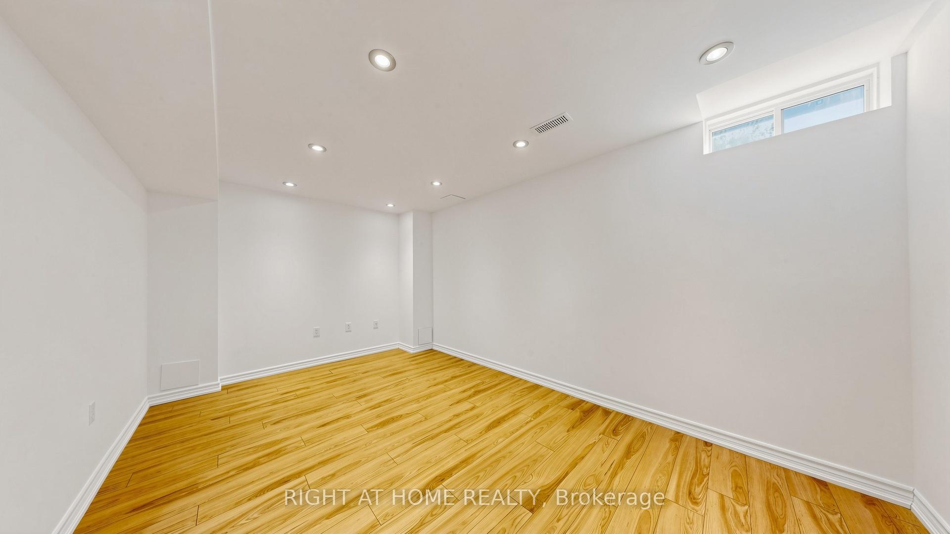 Photo 27 of 80 Barr Crescent, Aurora, Bayview Northeast — HOMEH