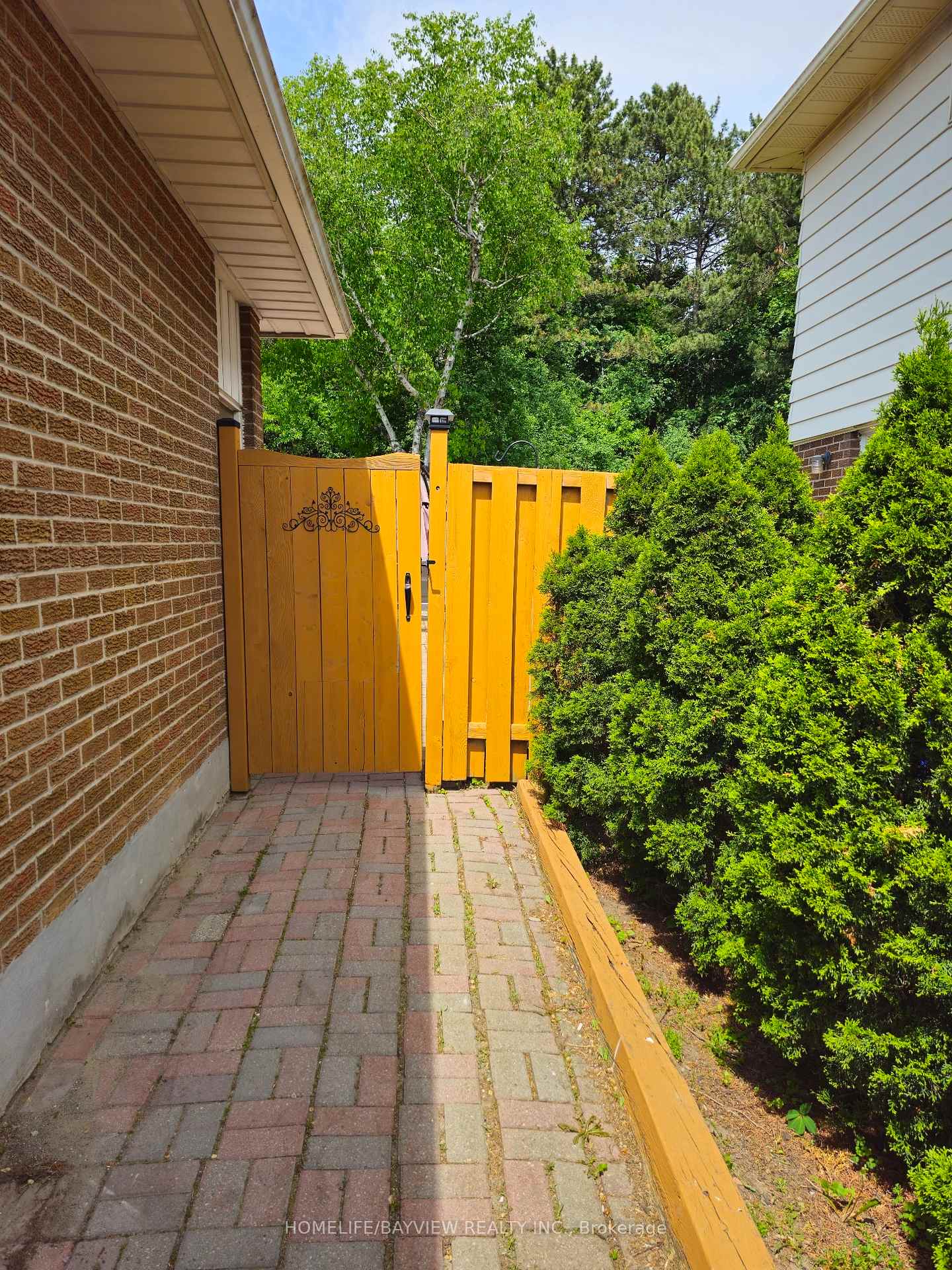 Photo 2 of 32 blue spruce Lane, Markham, Royal Orchard — HOMEH