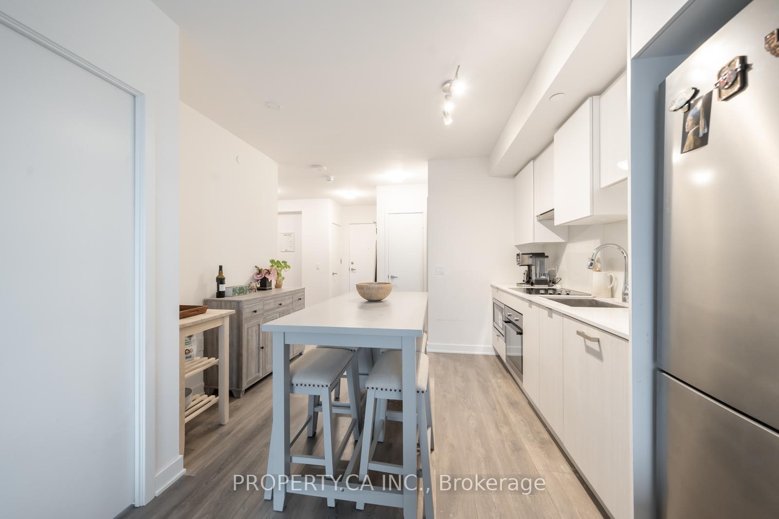 Photo 3 of Unit 3505, 195 Redpath Avenue, Toronto, Mount Pleasant West — HOMEH