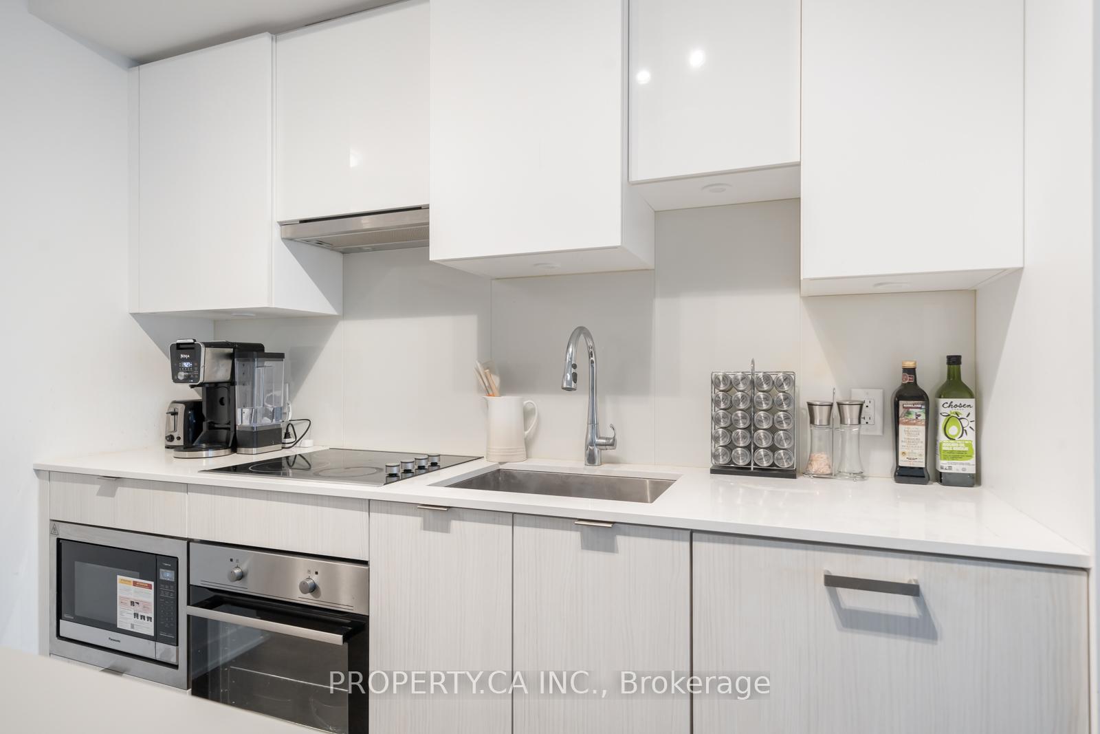 Photo 8 of Unit 3505, 195 Redpath Avenue, Toronto, Mount Pleasant West — HOMEH