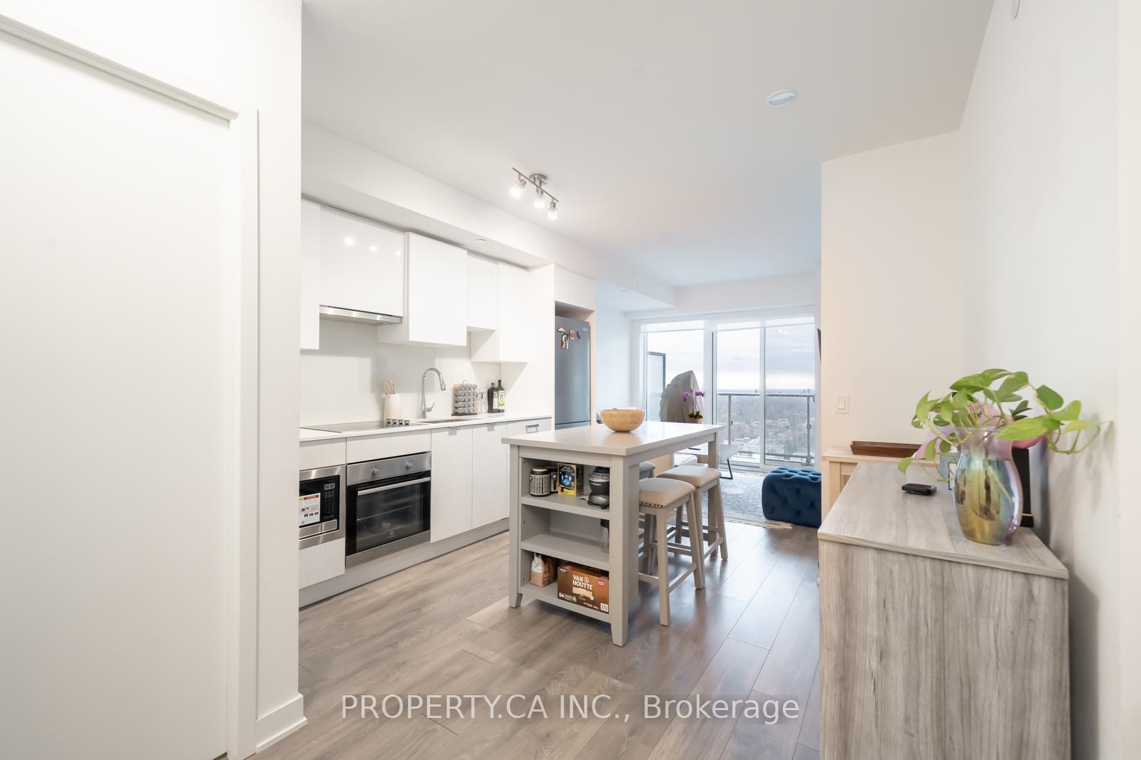 Photo 10 of Unit 3505, 195 Redpath Avenue, Toronto, Mount Pleasant West — HOMEH