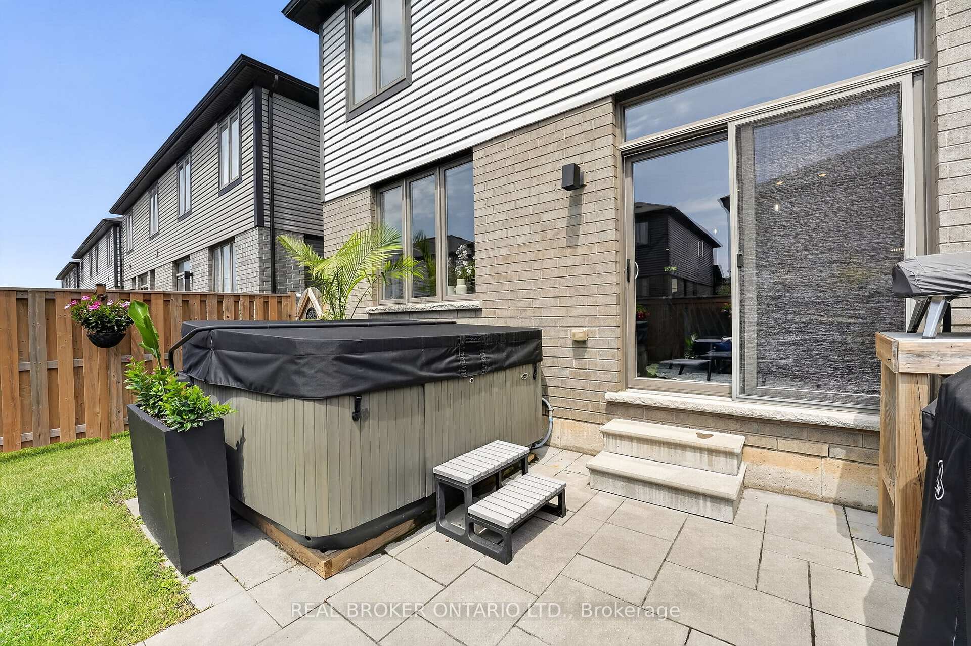 Photo 44 of 14 Harley Lane, Hamilton, Meadowlands — HOMEH