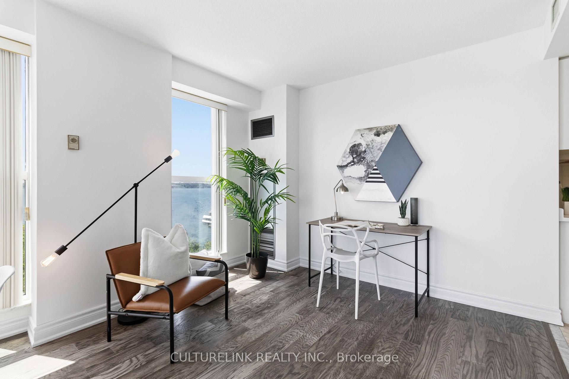 Photo 4 of Unit 807, 99 Harbour Square, Toronto, Waterfront Communities — HOMEH
