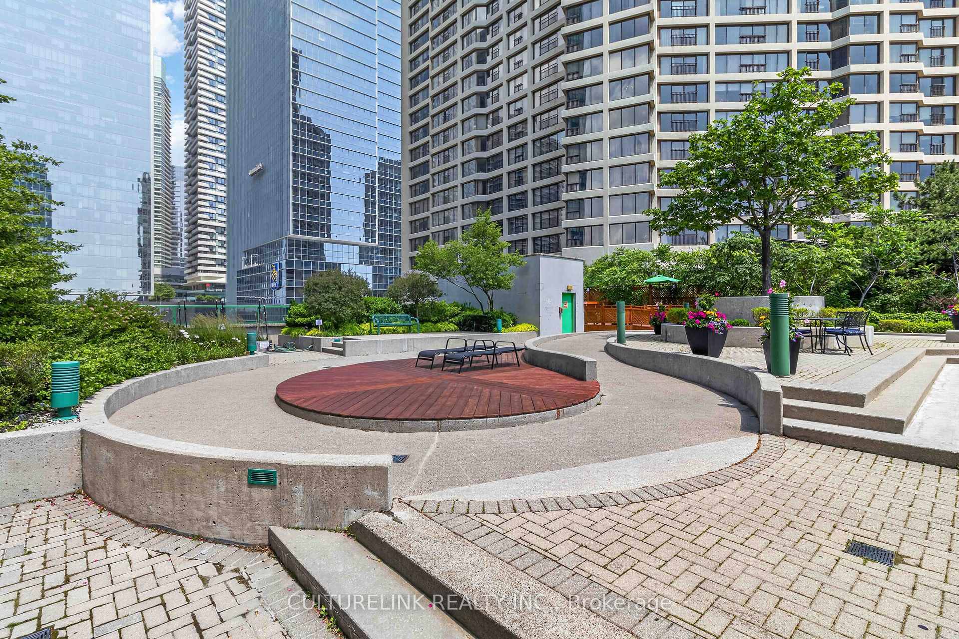 Photo 21 of Unit 807, 99 Harbour Square, Toronto, Waterfront Communities — HOMEH